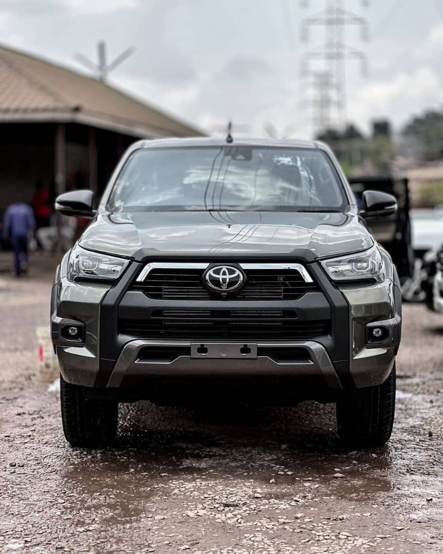 Rokah Car Rental services Hilux